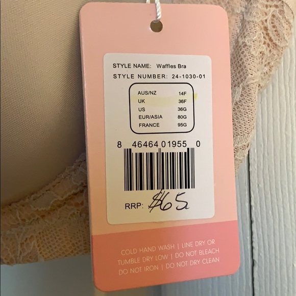 New with tags: underwire maternity nursing bra - Picture 4 of 7